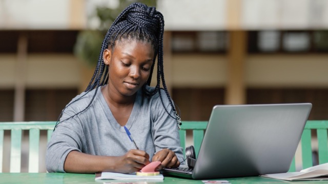 An online mentoring session from the tutor's perspective.